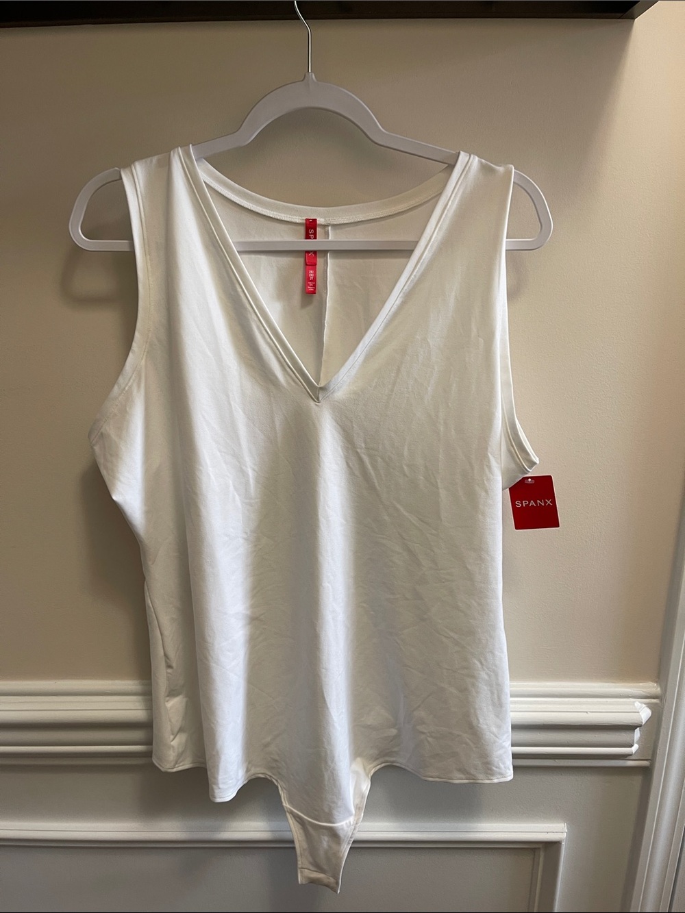 SPANX White V-Neck Sleeveless Bodysuit Tank - Picture 1 of 4